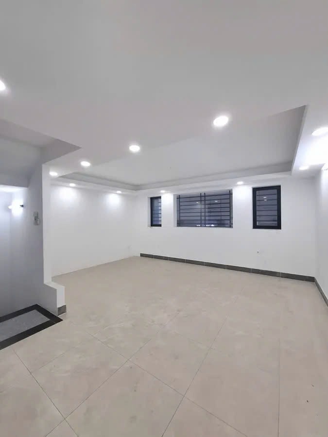 Nhà Mặt Tiền Lê Sát - 4 Tầng - Kinh Doanh Đỉnh Cao - 8.35 Tỷ