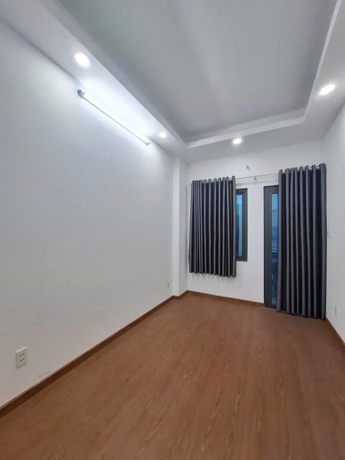 Nhà Mặt Tiền Lê Sát - 4 Tầng - Kinh Doanh Đỉnh Cao - 8.35 Tỷ