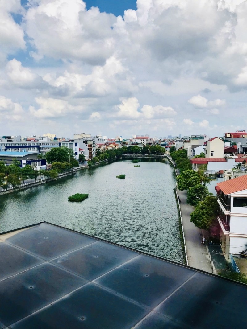 Bán Nhà Mặt Hồ Bồ Đề, Long Biên - 7 Tầng, 90m² - View Hồ, Kinh Doanh - Giá 29 Tỷ