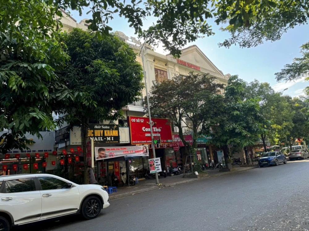 Bán Shophouse La Casta Văn Phú - Mặt Đường 20m, Có Thang Máy, Kinh Doanh Đắc Địa