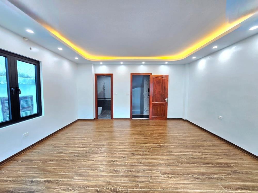 🏠Văn Cao, Ba Đình - Nhà 7 Tầng, Mặt Tiền Rộng, Ô Tô Vào Nhà