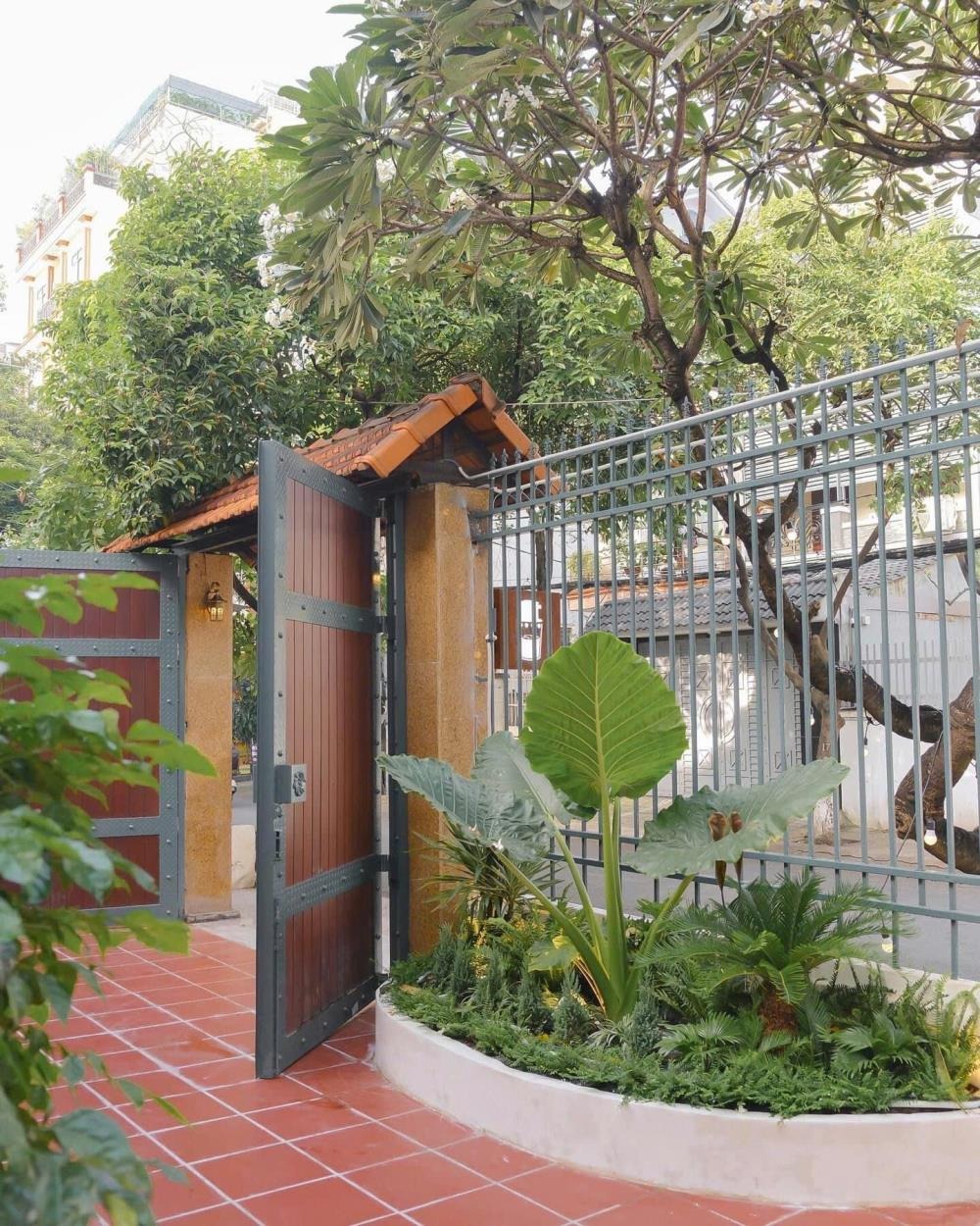 Bán Biệt Thự Mặt Tiền Ngô Bệ, Tân Sơn Nhất - Vị Trí Đắc Địa, Kinh Doanh Sầm Uất
