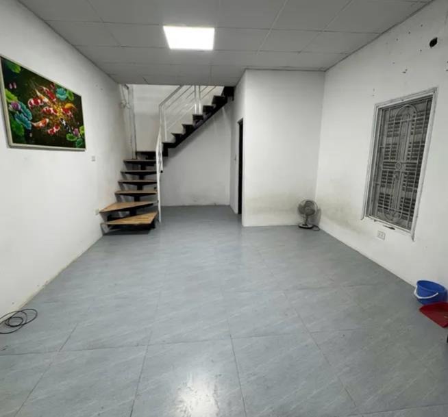 Bán nhà Hoàng Mai 35m2, 2 Tầng, Giá 3.15 Tỷ - Vị Trí Đắc Địa, Sổ Nét