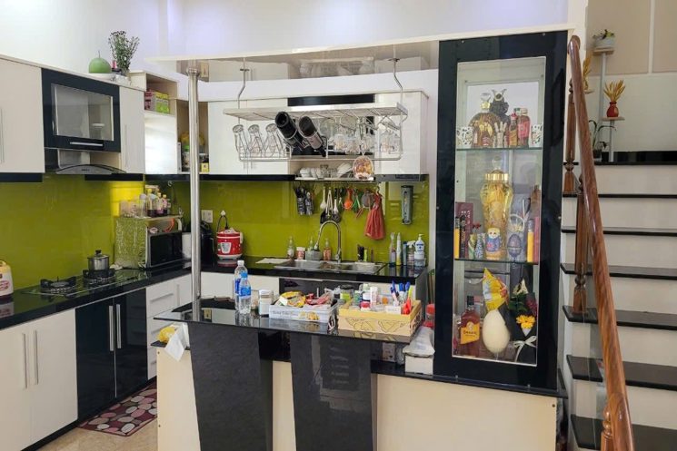 Bán biệt thự phố 213m2 - 3 tầng 5PN gần biển Vĩnh Hòa giá rẻ 9ty5