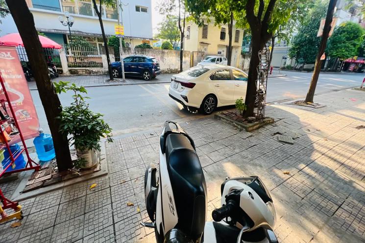 Bán Liền Kề KĐT Văn Phú- Hà Đông 96mx4 tầng, VỈA HE- GARA- Ô TÔ TRÁNH-KINH DOANH ĐỈNH 25 tỷ