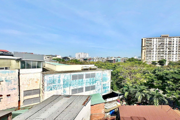 35 Triệu: thuê nguyên căn Quận 1 TRẦN KHÁNH DƯ- xe hơi trong nhà- 5m Ngang 5 tầng nhiều cửa sổ lớn