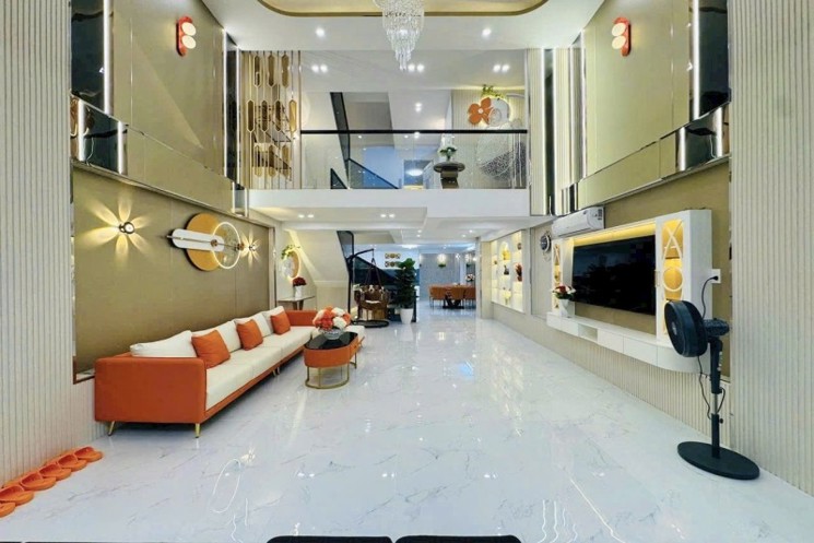 Bán Nhà 96m2 (5x19.3) 4 Tầng Full Nội Thất – Đường 6m – Cách Phú Mỹ Hưng 5 Phút – Giá 9.2 Tỷ