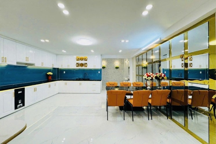 Bán Nhà 96m2 (5x19.3) 4 Tầng Full Nội Thất – Đường 6m – Cách Phú Mỹ Hưng 5 Phút – Giá 9.2 Tỷ