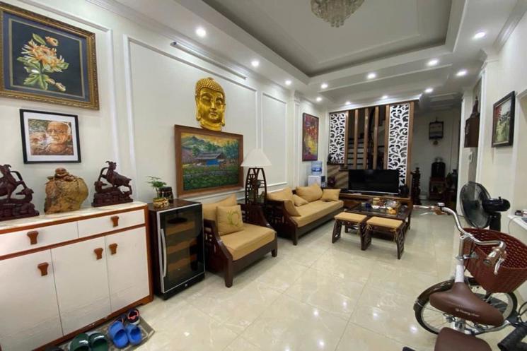 Nhà Thuỵ Phương, 5 tầng, dân xây, xe 45 chỗ đỗ cửa chỉ 6,9 tỷ