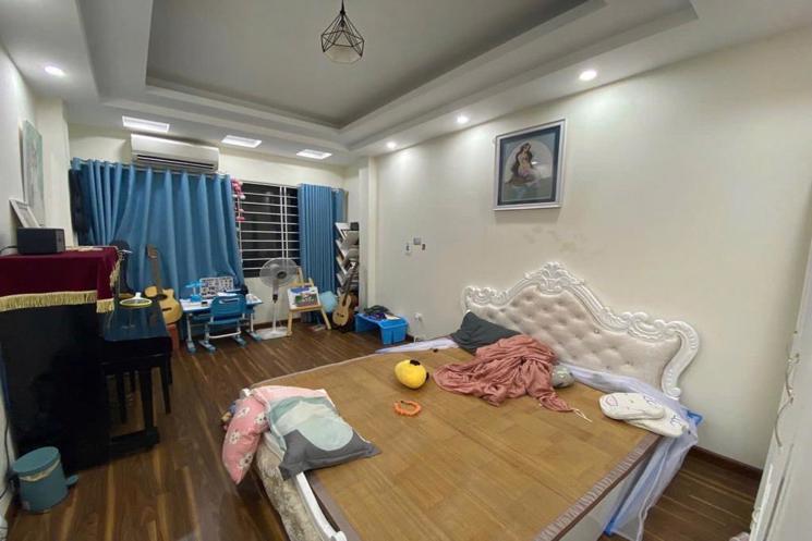 Nhà Thuỵ Phương, 5 tầng, dân xây, xe 45 chỗ đỗ cửa chỉ 6,9 tỷ