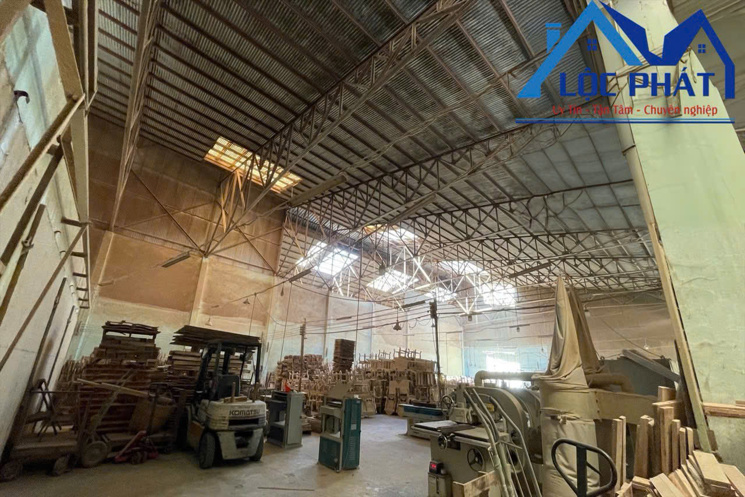Bán xưởng 4000m2 full SKC Phường Long Bình, Đồng Nai giá 35 tỷ