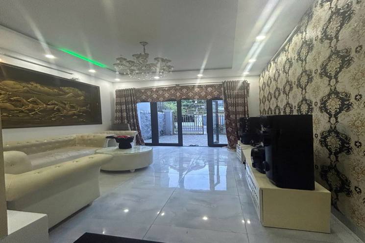 *NHÀ  KHU TRUNG TÂM VŨ TRỌNG PHỤNG - 7,X TỶ ĐỒNG - LH: 0917361553*