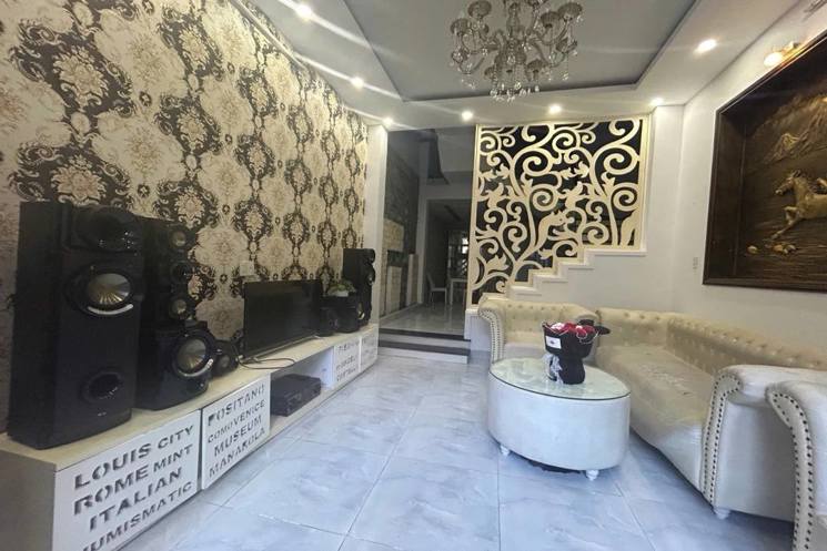 *NHÀ  KHU TRUNG TÂM VŨ TRỌNG PHỤNG - 7,X TỶ ĐỒNG - LH: 0917361553*