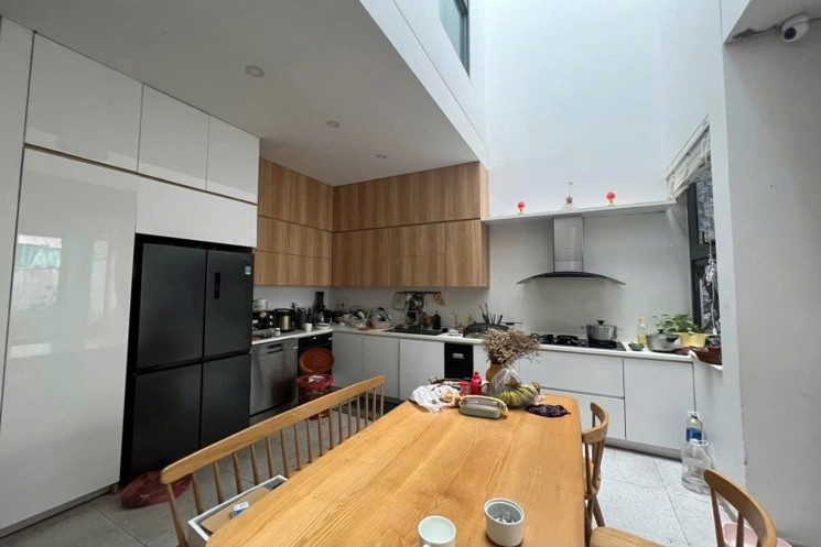 ♥ Mặt Tiền Hải Sơn, 122m2, ngang 5.5m, 3 tầng sân vườn hồ cá thoáng mát, 7.x tỷ