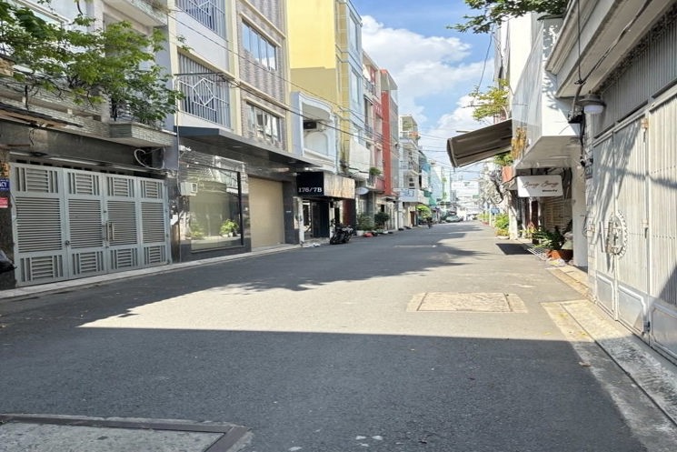 HẺM Ô TÔ KINH DOANH THÔNG TỨ TUNG TRỤC TRẦN HUY LIỆU PHÚ NHUẬN