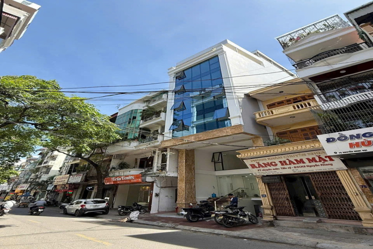 MẶT PHỐ  MẶT PHỐ CỰC VIP QUẬN THANH XUÂN LÀ EM PHỐ NGUYỄN NGỌC NẠI VỚI DIỆN TÍCH 105M TÒA NHÀ 9 TẦNG