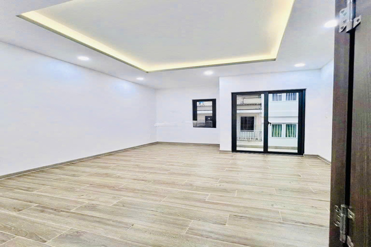 18 Triệu: thuê nguyên căn mới xây Quận 4- MẶT TIỀN đường số- 4x8- 4 Tầng 3 Phòng ngủ. VŨ 0933910039