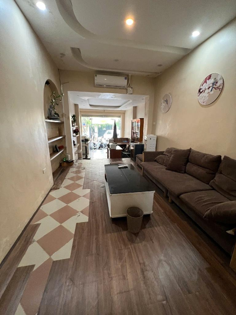 Nhà Mặt Phố Cổ Ba Đình 135m² - Vị Trí Vàng, Kinh Doanh Đỉnh Cao
