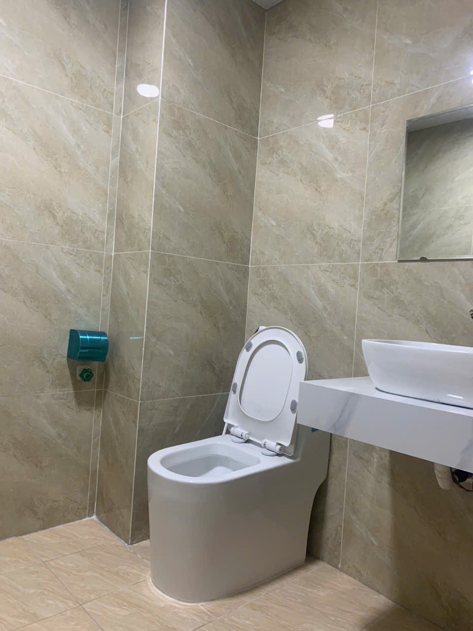 Bán nhà mới 5 tầng, 2 mặt thoáng, ô tô vào cửa - Đa Sỹ - Giá 6.x tỷ