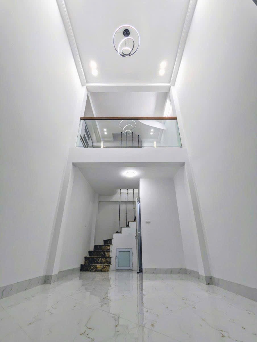 Bán nhà mặt phố Tôn Đức Thắng, Đống Đa - 50m2, 3 tầng, Mặt tiền 3.7m