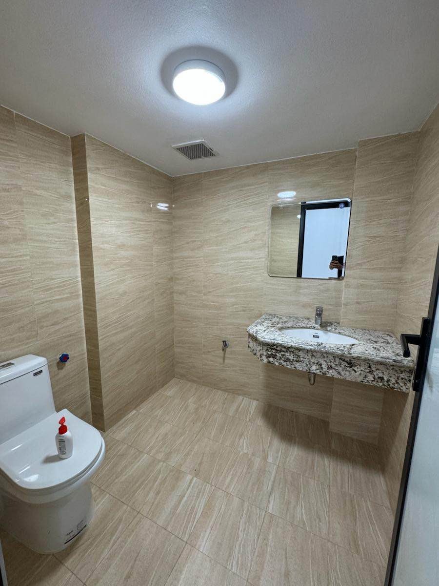 Bán nhà Cầu Giấy 8 Tầng, Thang Máy, 2 Mặt Thoáng - Vị Trí Vàng