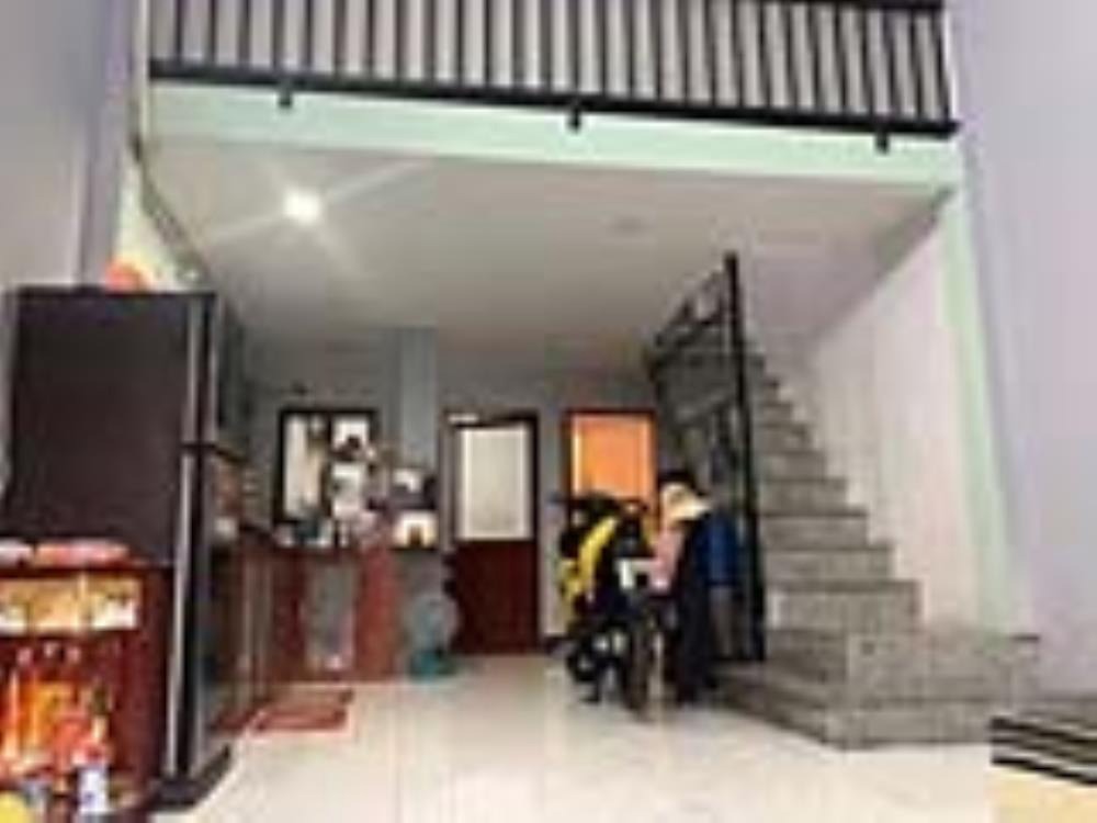 🏠 Nhà Vuông 2 Tầng, HXH Tránh - Phan Huy Ích, Giá Rẻ Đến 300TR!