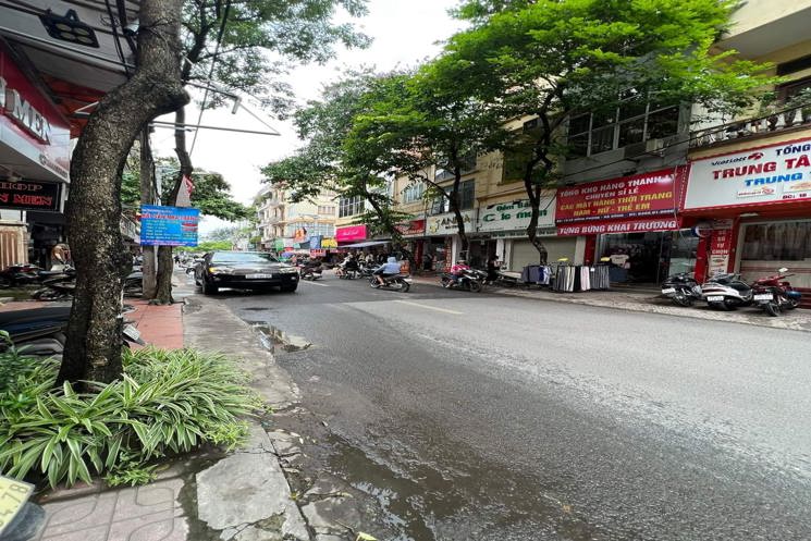 VỠ NỢ CẦN BÁN NHÀ  MẶT PHỐ LÊ HỒNG PHONG TRUNG TÂM HÀ ĐÔNG - KINH DOANH SẦM UẤT - VỈA HÈ RỘNG GIÁ