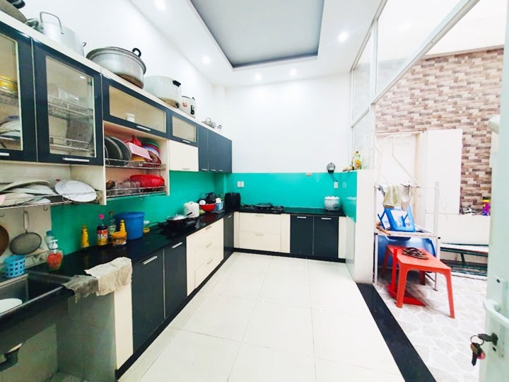 Nhà Mặt Tiền 4 Tầng Tân Bình - 7x25m, 19.9 tỷ TL - Vị Trí Đắc Địa