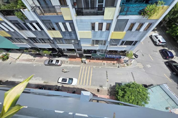 BÁN NHÀ MẶT PHỐ KINH DOANH  Gia Quất 85m2 X 6 tầng mặt tiền 10m, 28 tỷ Long Biên