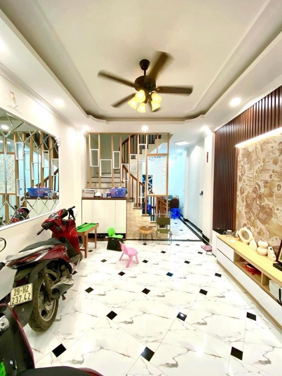 Bán nhà Đống Đa 40m2, 5 Tầng, Mặt Tiền 4m - 10.3 Tỷ - Full Nội Thất Cao Cấp