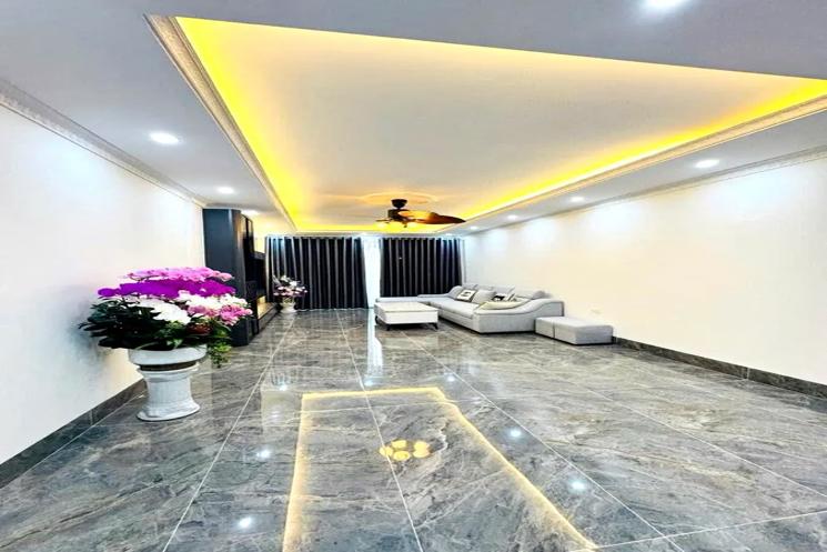 NHÀ ĐẸP Ô TÔ VÀO NHÀ Phố Nguyễn Văn Linh 40m2 X 6 tầng 3.7m, 8.9 tỷ Long Biên