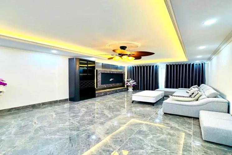 NHÀ ĐẸP Ô TÔ VÀO NHÀ Phố Nguyễn Văn Linh 40m2 X 6 tầng 3.7m, 8.9 tỷ Long Biên
