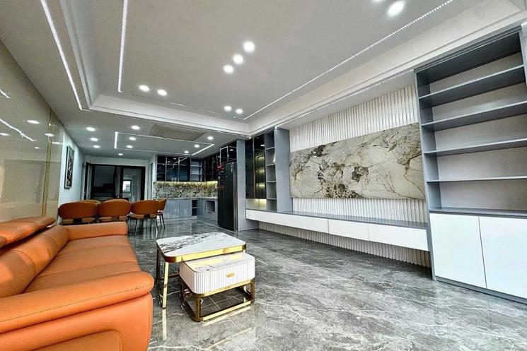 NHÀ ĐẸP 7 TẦNG KINH DOANH GARA Ô TÔ Phố Trạm 56m2 7 tầng X 18.2 tỷ Long Biên
