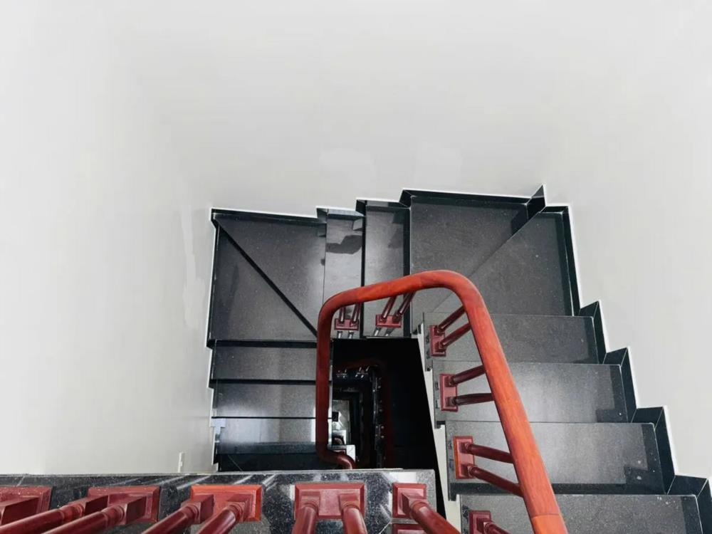Bán Nhà Hồ Tùng Mậu Lô Góc 35m² - 5 Tầng, Mặt Ngõ, Kinh Doanh Tốt