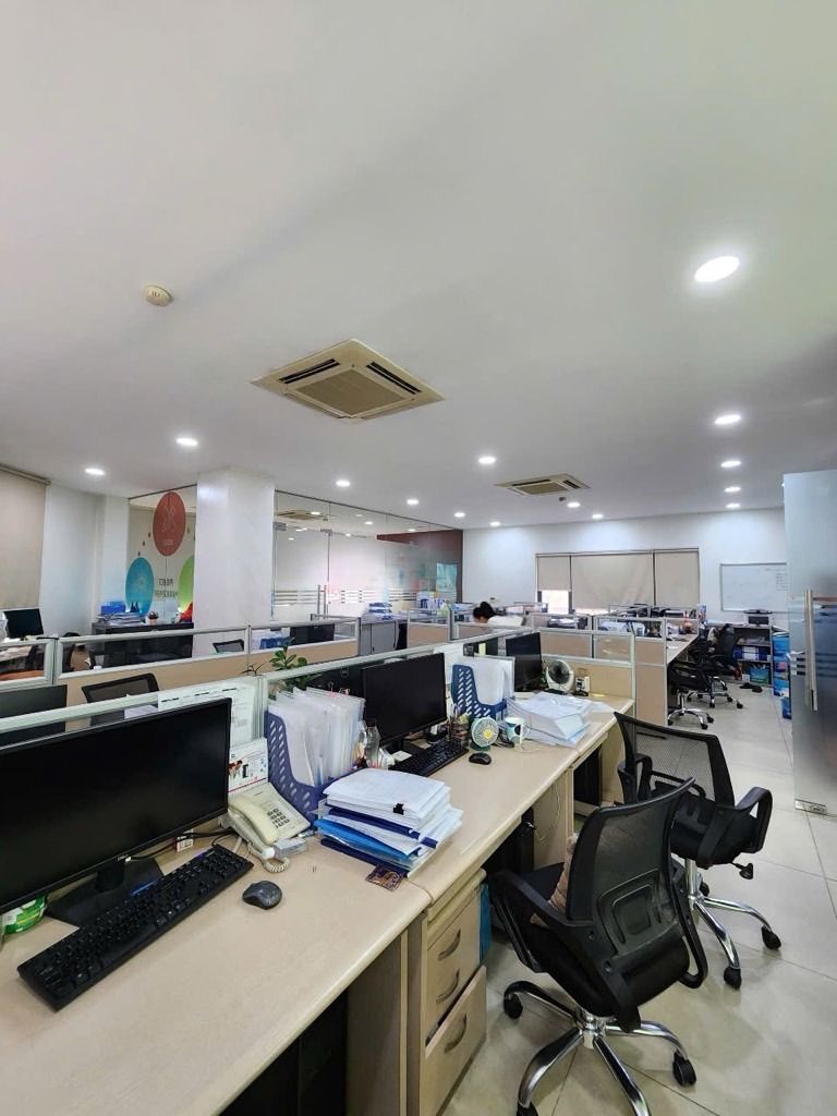 Bán nhà mặt phố Thọ Tháp, Cầu Giấy - 210m2, 7 tầng, Lô Góc 3 Mặt Tiền - 153 tỷ