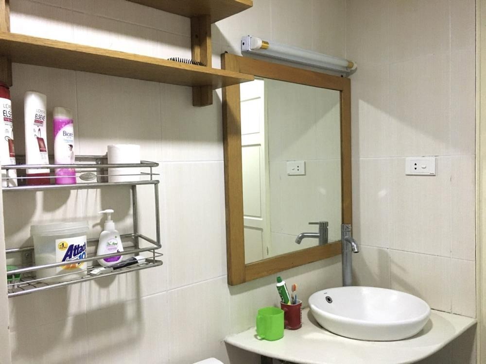 Cho Thuê Căn Hộ 2PN, View Hồ Tây - Chung Cư Số 6 Đội Nhân, Ba Đình - Giá 14 Triệu/Tháng