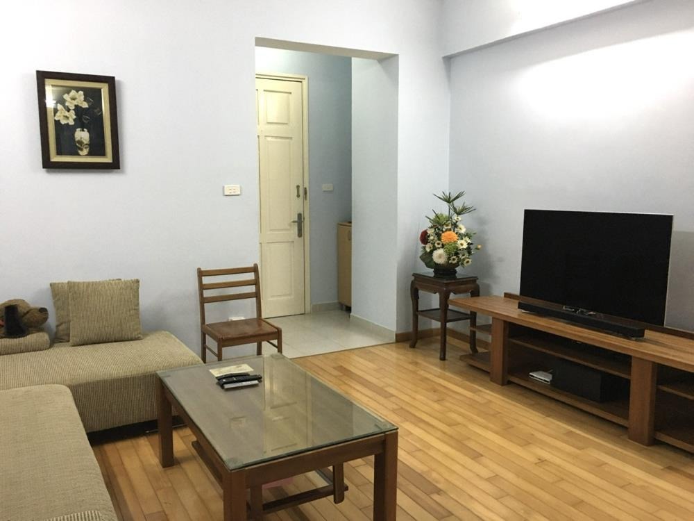 Cho Thuê Căn Hộ 2PN, View Hồ Tây - Chung Cư Số 6 Đội Nhân, Ba Đình - Giá 14 Triệu/Tháng