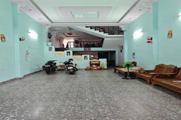 Nhà 2 tầng Lê Văn Hiến . DT:129m , ngang 5m