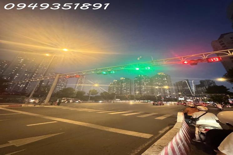 🚗 HẺM XE HƠI – NGUYỄN HỮU CẢNH, P.22, BÌNH THẠNH
💎 SÁT LANDMARK 81 – BAO ĐẦU TƯ SINH LỜI