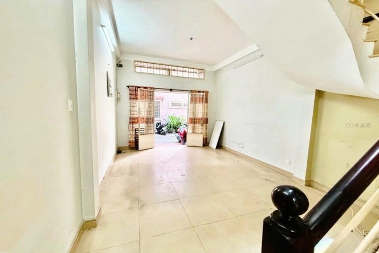 Phú Nhuận - Nhà 3 tầng 76m2 (4x19) - 6 phòng ngủ - Hẻm rộng - Nhỉnh 8 t.ỷ