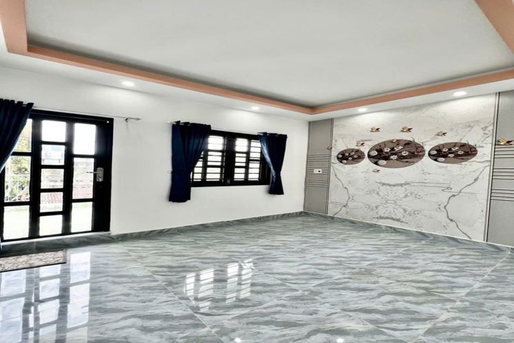 Gấp bán nhà 2 tầng ở ngay, full nội thất - 4x10, Đường Vườn Lài, HXH nhỉnh 5 tỷ