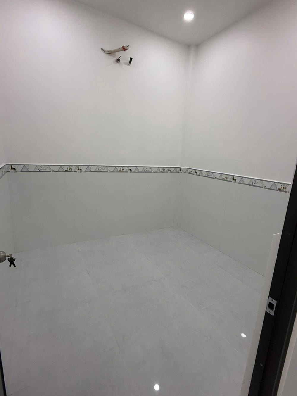 Bán nhà cấp 4 Mặt Tiền Nguyễn Ảnh Thủ, Quận 12 - Giá Tốt, Pháp Lý Sạch