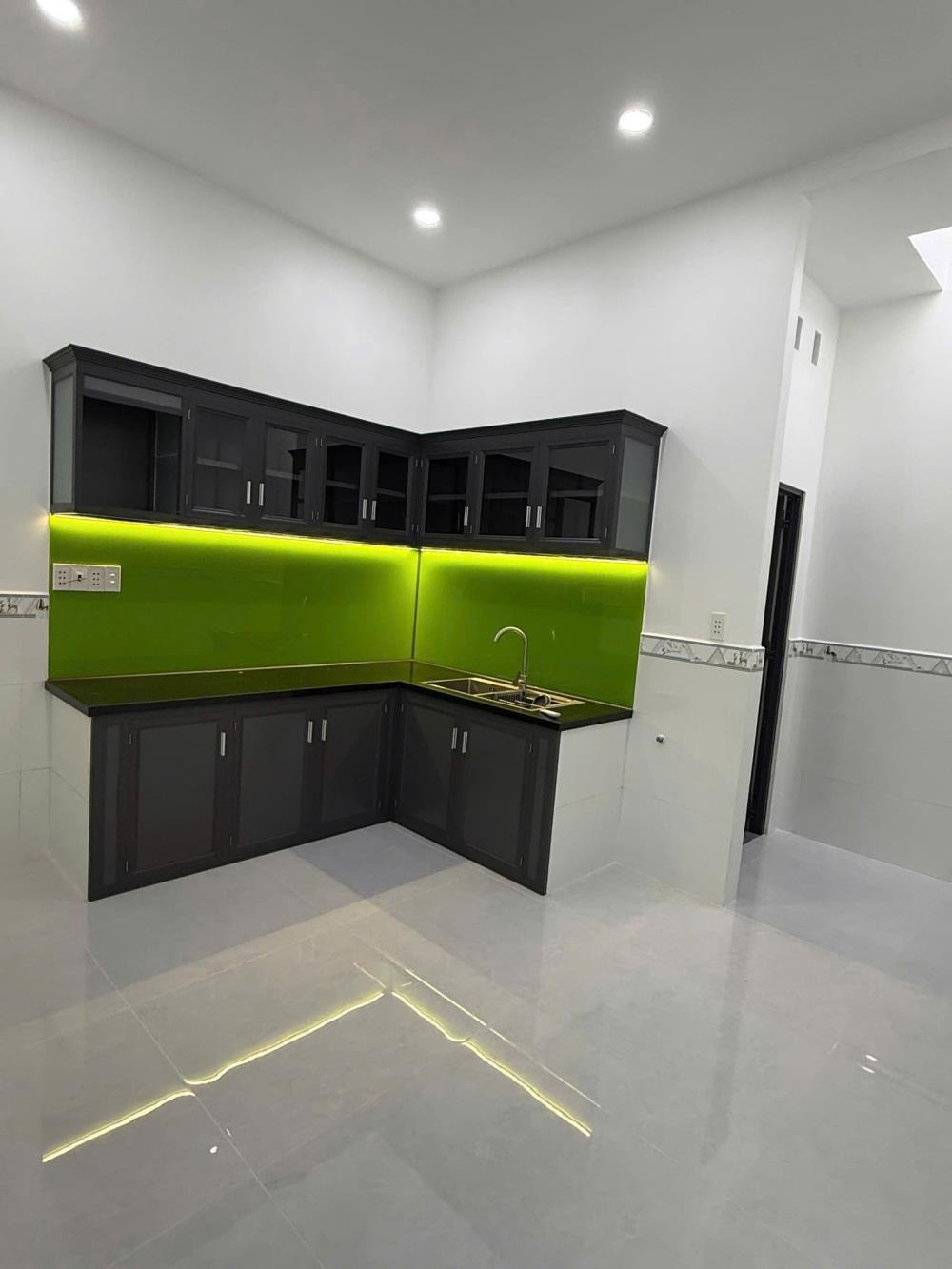 Bán nhà cấp 4 Mặt Tiền Nguyễn Ảnh Thủ, Quận 12 - Giá Tốt, Pháp Lý Sạch