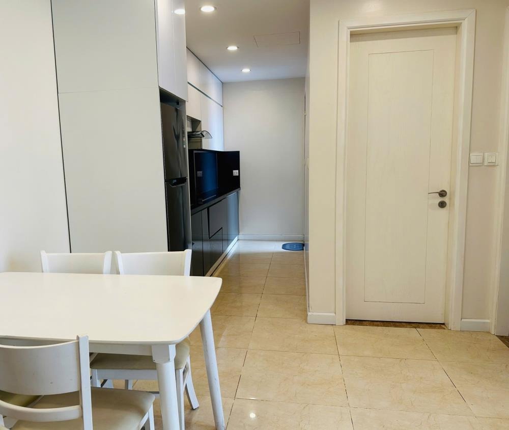 Bán Căn Hộ 2PN Vinhomes D’Capitale - Full Nội Thất - Giá 8.x Tỷ