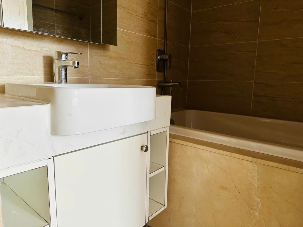Bán Căn Hộ 2PN Vinhomes D’Capitale - Full Nội Thất - Giá 8.x Tỷ