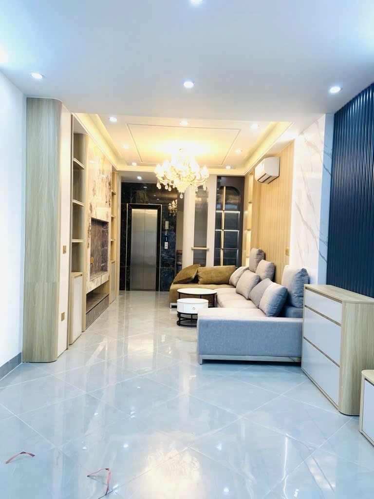 Nhà Đẹp 6 Tầng, Thang Máy, Full Nội Thất - Đội Cấn, Ba Đình - Giá 15.2 Tỷ