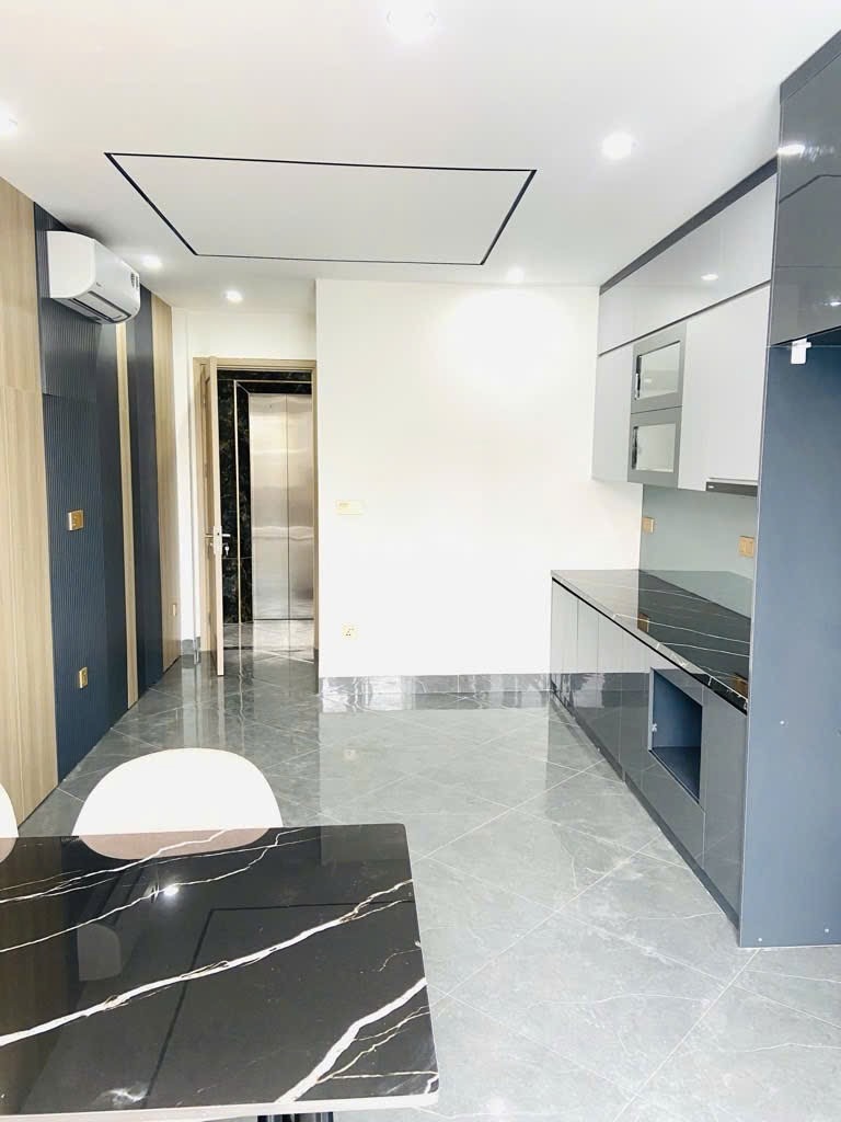 Nhà Đẹp 6 Tầng, Thang Máy, Full Nội Thất - Đội Cấn, Ba Đình - Giá 15.2 Tỷ