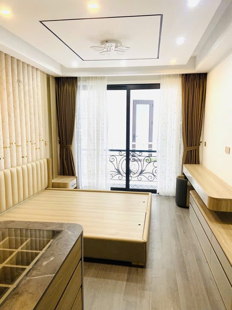 Nhà Đẹp 6 Tầng, Thang Máy, Full Nội Thất - Đội Cấn, Ba Đình - Giá 15.2 Tỷ