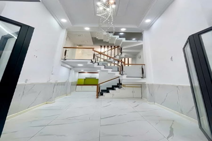 Nhà Đúc 4 Tầng -Nhỉnh 3 tỷ Hạ 4OOTr - Cạnh Ngã Tư Bốn Xã