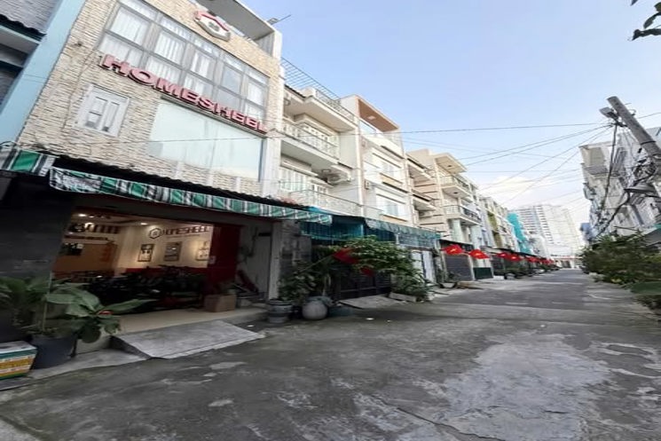 Nhà Đúc 4 Tầng -Nhỉnh 3 tỷ Hạ 4OOTr - Cạnh Ngã Tư Bốn Xã